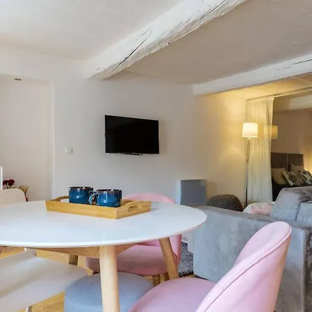 Joli Loft Entre Le Vieux Et Le Port 公寓
